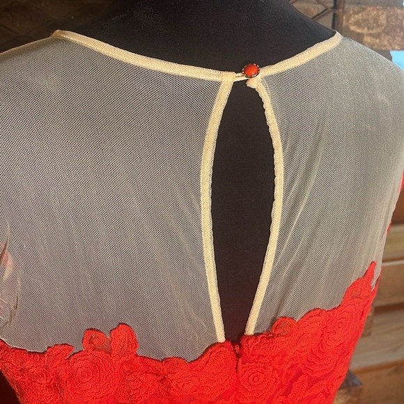 Mirror of Venus by Anthropologie floral lace dress orangish-red 8 - Picture 4 of 6